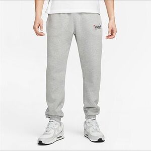 Nike Athletics Sportswear Men’s Gray Sweatpants Joggers